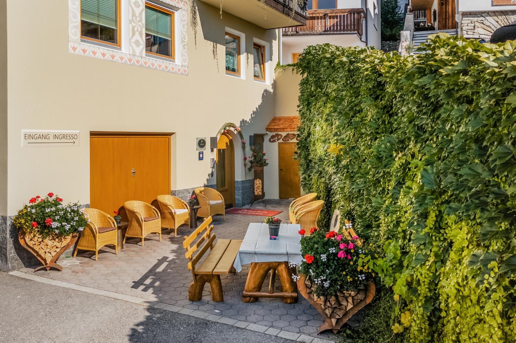 Pension Florian Burgusio Exterior photo